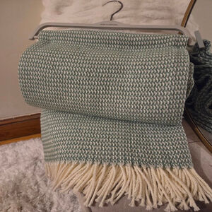 Docofil Green and White Patterned Throw Blanket